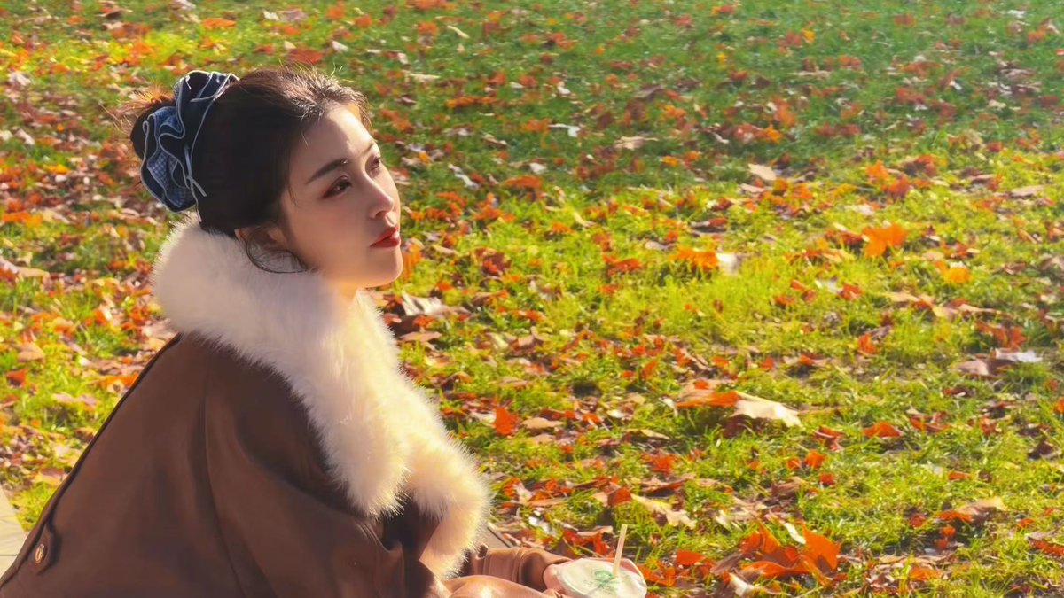 CocoStudio4's tweet image. Aujourd&apos;hui, c&apos;est le jour de « #Xiaoxue », la 20ᵉ des 24 périodes solaires du calendrier lunaire chinois, un signe que l&apos;#hiver s&apos;installe peu à peu. ❄️💛Pas de neige ici, mais déjà ce #froid cinglant… Racontez-moi votre petit rituel pour vous réchauffer !☀️