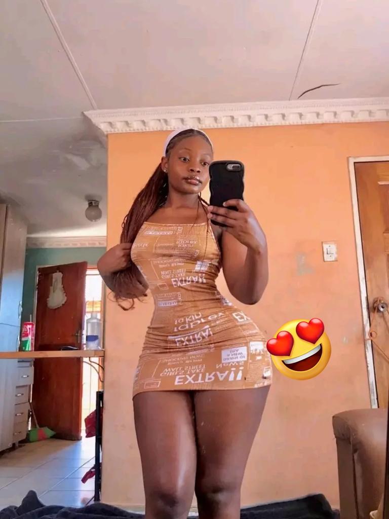 RuthOvibes's tweet image. If you stare too long, you’d get ideas .😌🫣