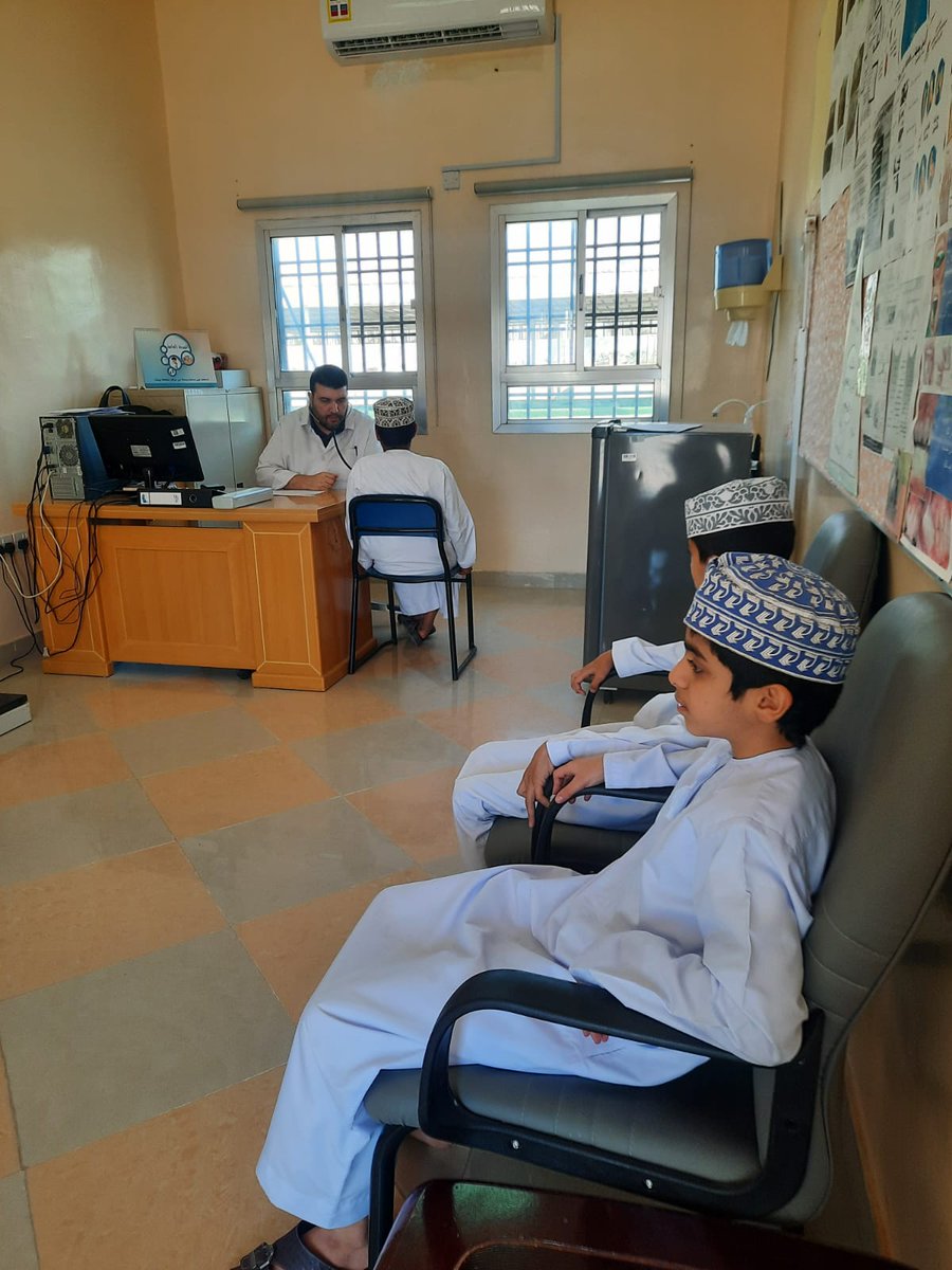 في إطار المتابعة الصحية المستمرة للطلبة ،قام دكتور الصحّة المدرسية أحمد ناجي بإجراء الفحص الدوري لطلبة الصف السابع،والذي شمل قياس المؤشرات الصحية الأساسية والاطمئنان على سلامتهم العامة.
تهدف هذه الزيارة إلى الكشف المبكر عن أي ملاحظات صحية لضمان بيئة مدرسية آمنة وداعمة
<a href="/EduGovDkh/">تعليمية الداخلية - سلطنة عمان</a>