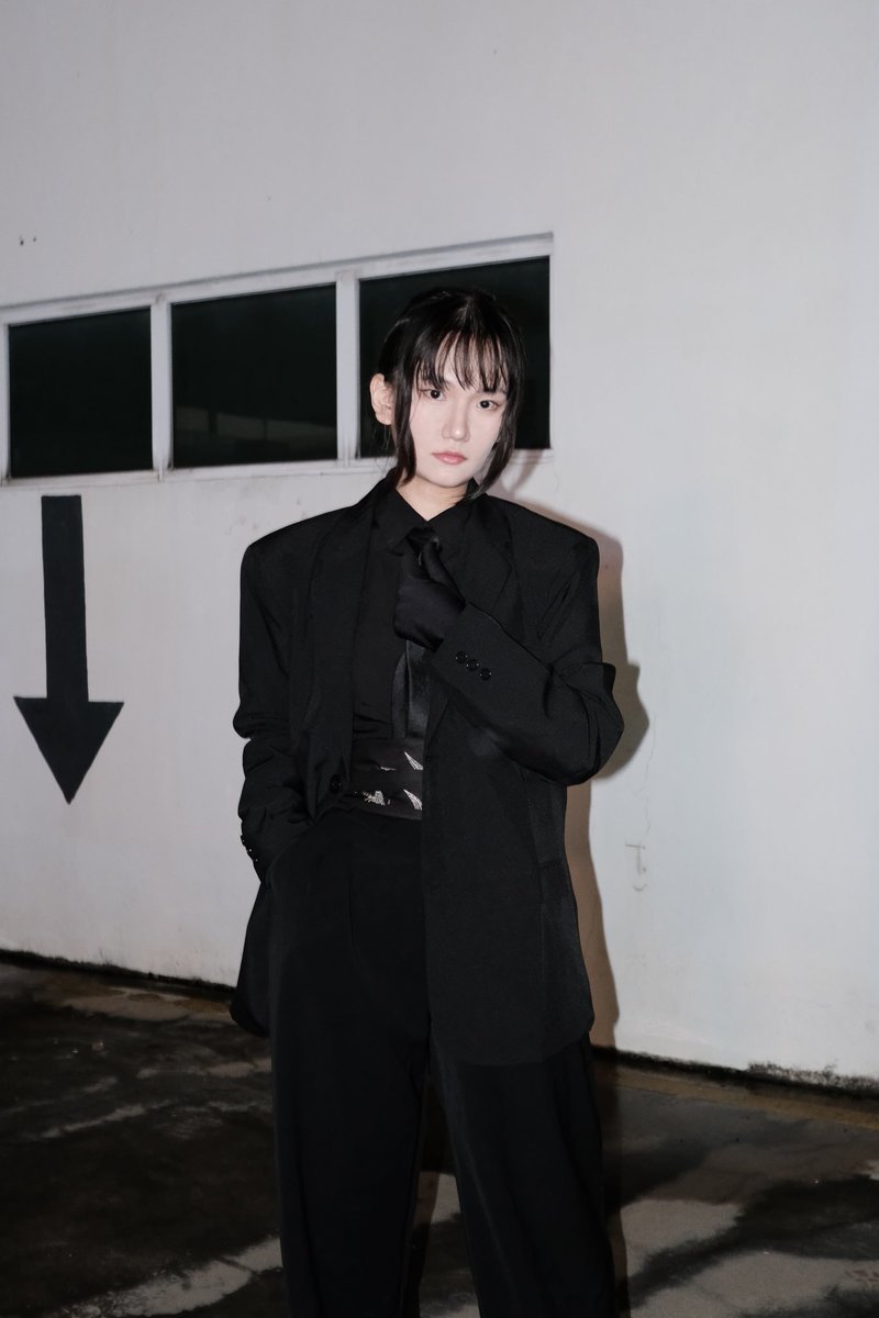 coffeekupii's tweet photo. went on a silly little side quest of semi "cosplaying" sunghoon for a dance project

#ENHYPEN #SUNGHOON #WithorWithoutYou #DESIRE_UNLEASH #BadDesire https://t.co/k02Tga8hAB