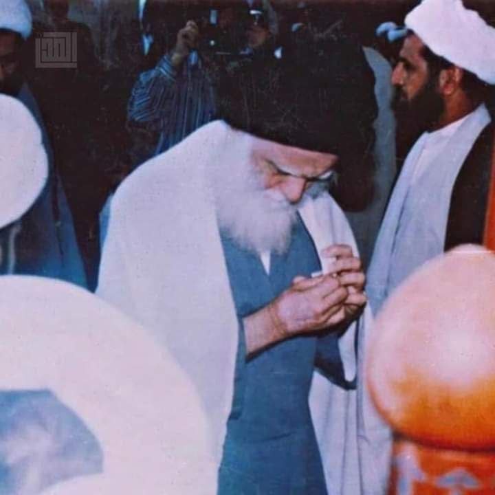 إنَّ كلّ فردٍ يُؤمن أنَّ هناك عقيدةً واحدةً يمكن أن تعبّر عن الحقيقة المجهولة، ويمكن أن تقول كلمتها فيها، وأن تشير إليها بإصبعٍ ثابتة.

الشهيد السعيد السيد محمد الصدر قدس سره
حبّ الذات: 188-189