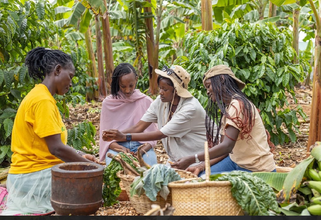 Hey foodies, family and friends!

This festive season, escape to #KaynelaFarmFest for three days of joy, flavor and unforgettable experiences.

Come make moments that matter. ❤️🎄.

Date: 24th - 26th, December 2025.
Kayunga District.

#KaynelaFarmFest.