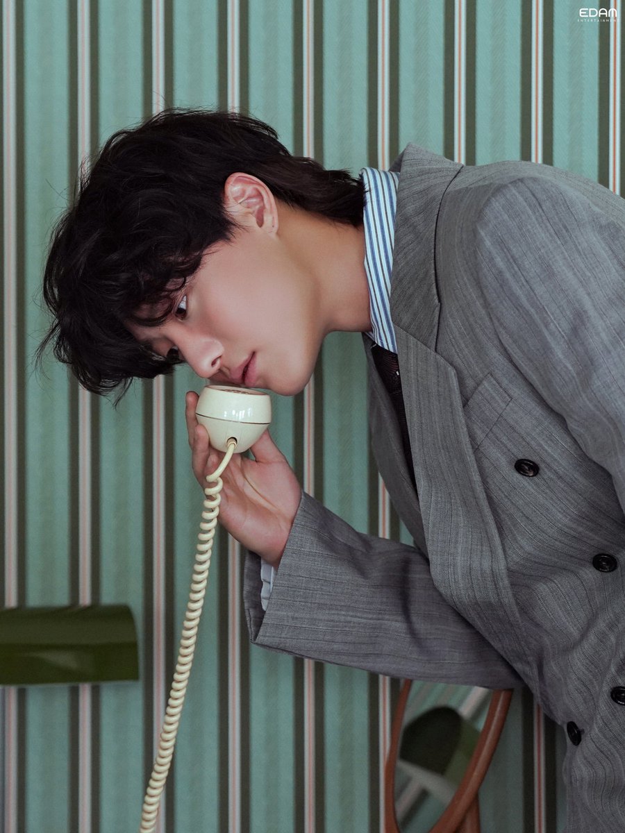 c_woodzofficial's tweet image. [📬]

2026년이 기다려지는 이유
The reasons I'm looking forward to 2026

🔗 blog.naver.com/edament/224081…

#WOODZ #우즈
#시즌그리팅 #2026SEASONSGREETINGS