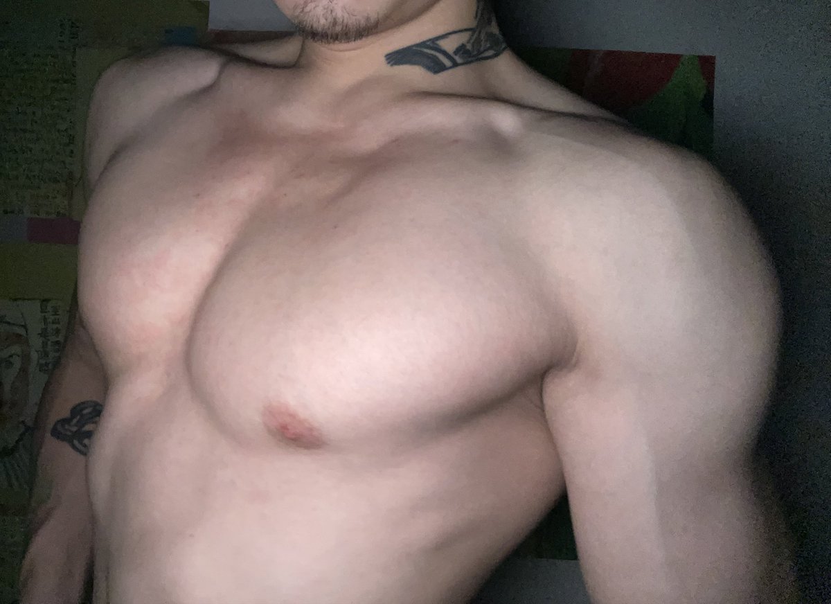 yyyerwa's tweet image. （´-`）.｡oO（
#肌肉 #胸肌 #健身