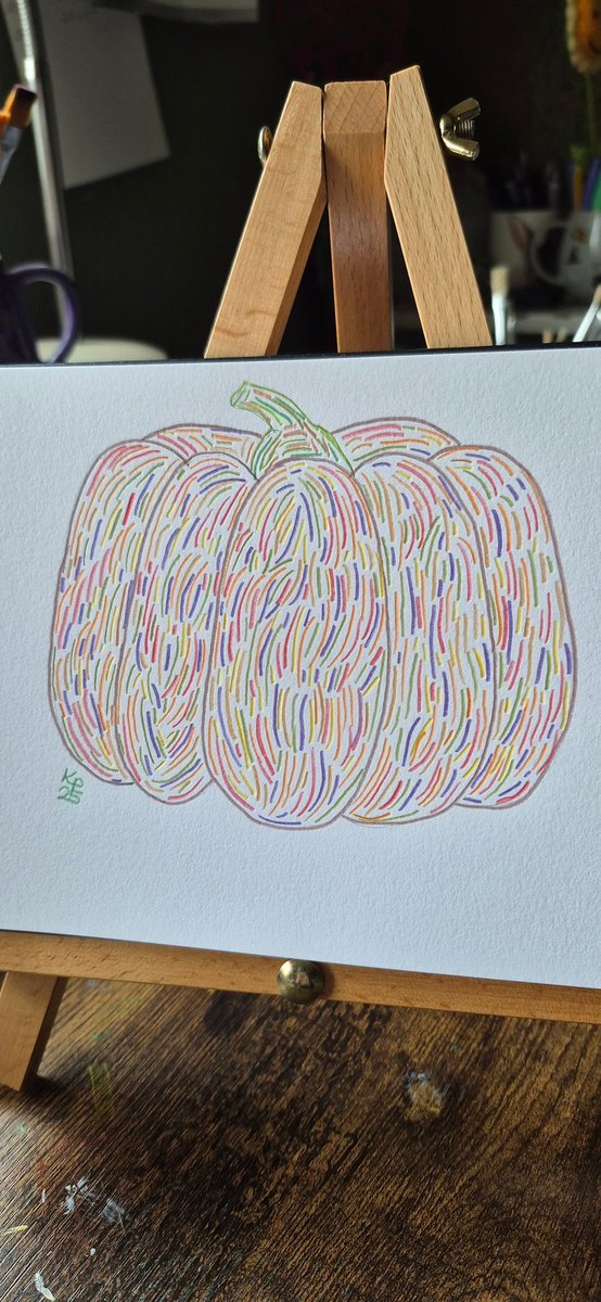 A simple Pumpkin drawing decorated with coloured pencils 🎃 ✏️ 

#artwork 
#art 
#Pencildrawing 
#pencilart 
#drawingart 
#drawings