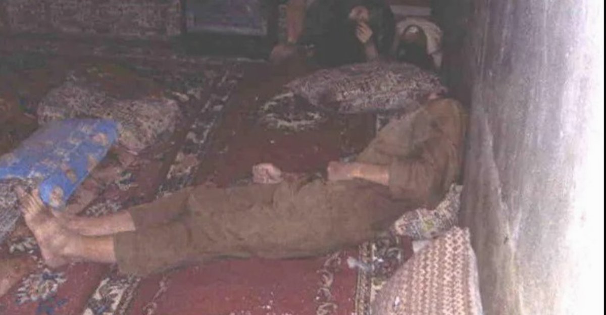 othmanmhmmadr's tweet image. بمثل هذا اليوم 11/19/ 2005

مجزرة مدينة حديثة

جنود أميركيون يُنفذون عمليات إعدام بحق عراقيين داخل منازلهم، في مدينة حديثة غربي العراق

أسفرت الجريمة عن استشهاد 24 عراقياً بينهم 10 نساء وأطفال أحدهم رضيع مع أمه و5 طلاب تم إنزالهم من سيارتهم وقتلهم بالشارع