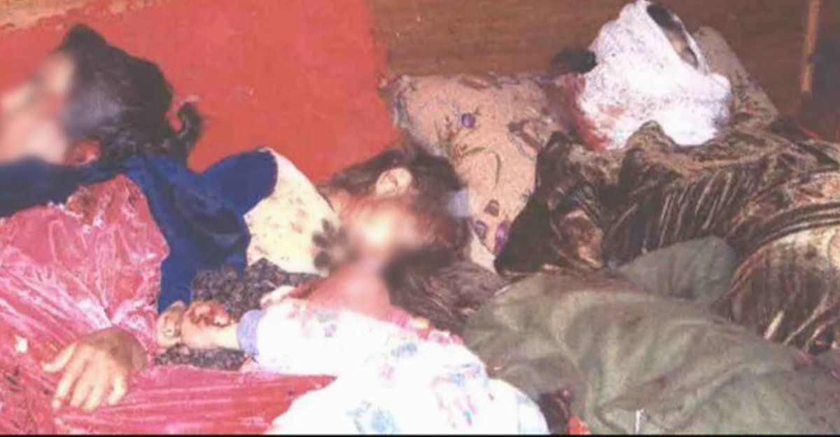 othmanmhmmadr's tweet image. بمثل هذا اليوم 11/19/ 2005

مجزرة مدينة حديثة

جنود أميركيون يُنفذون عمليات إعدام بحق عراقيين داخل منازلهم، في مدينة حديثة غربي العراق

أسفرت الجريمة عن استشهاد 24 عراقياً بينهم 10 نساء وأطفال أحدهم رضيع مع أمه و5 طلاب تم إنزالهم من سيارتهم وقتلهم بالشارع