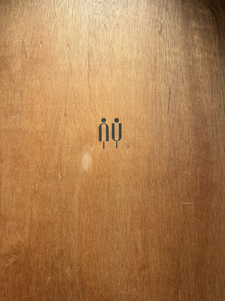 inkdrop_app's tweet image. Which is men?