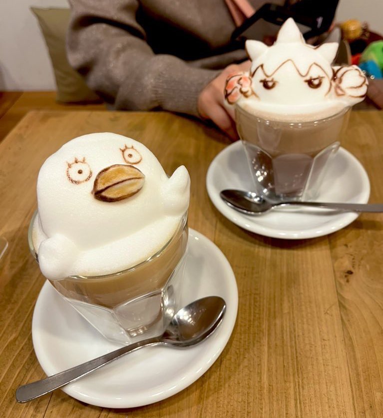 zabeth0525's tweet photo. お久しぶりです！！✨昨日HATCOFFEEさんでずっとやってみたかった3Dラテアートエリザベスを作っていただきました！友達はロゼリア！エリーめちゃくちゃ可愛かったです！！ありがとうございます！！！☕️✨ https://t.co/datA1WrfwV
