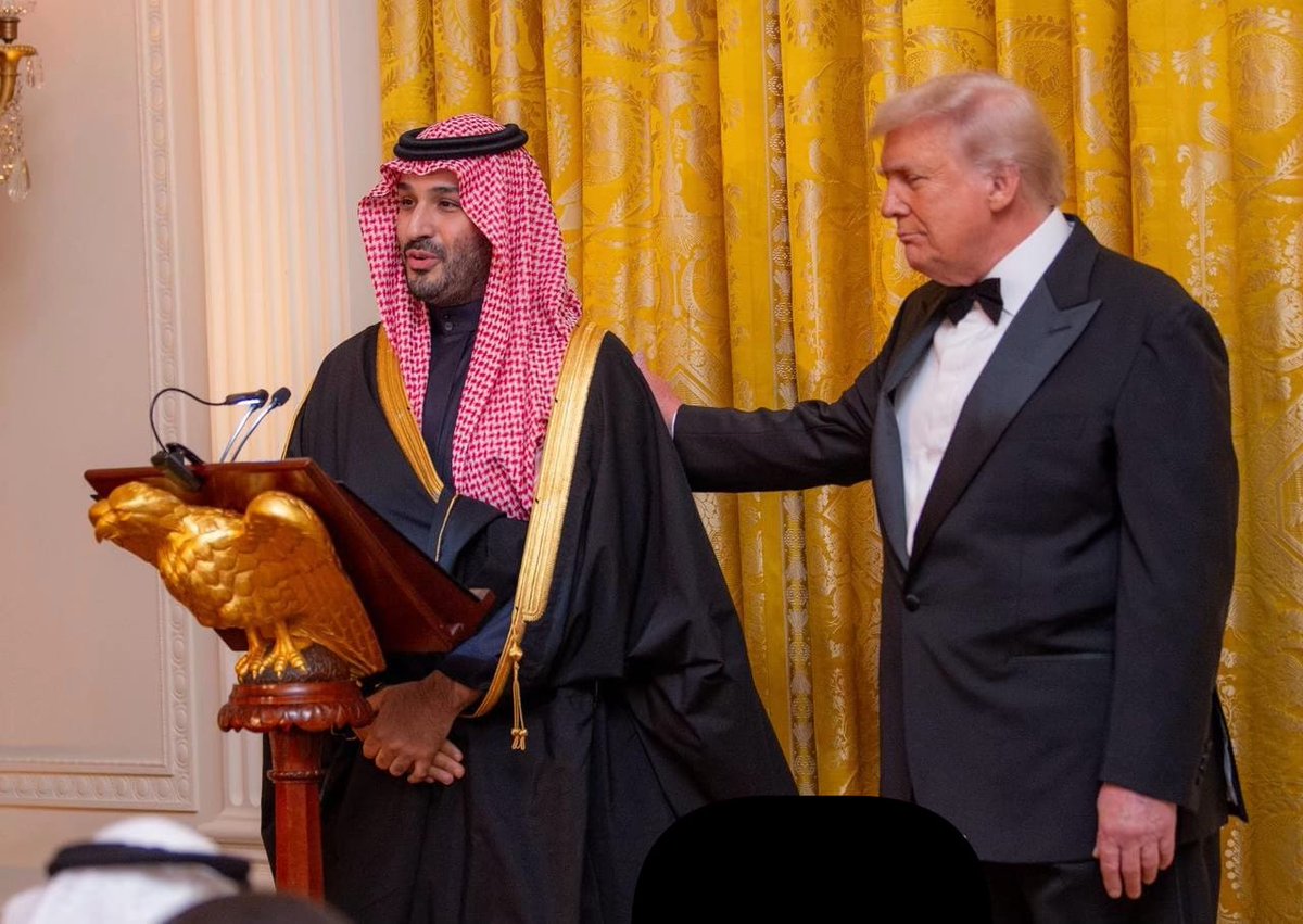 قلوبنا معك ❤️
وعين الله تحرسك
#محمد_بن_سلمان 
#ولي_العهد