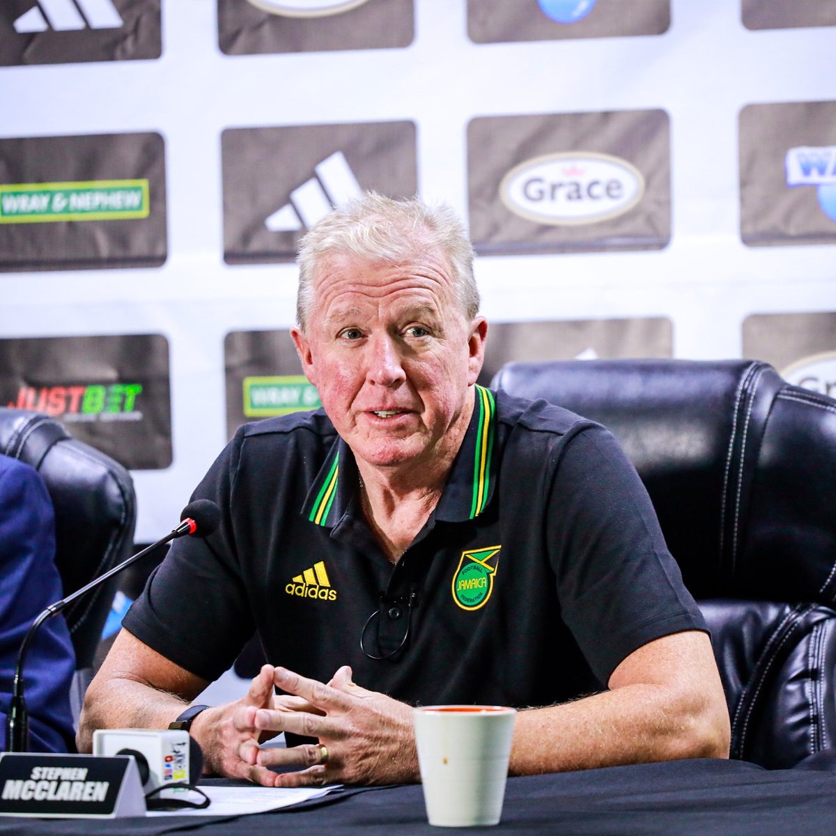 MirrorFootball's tweet image. Steve McClaren quits as Jamaica boss and &apos;left in tears&apos; after qualifying embarrassment

mirror.co.uk/sport/football…
