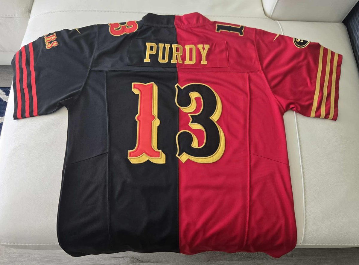 NBSportAddicts's tweet image. New favorite addition to the collection: The Purdy Split! Love the look of the black and red together. What do you think? 👇

#Purdy #49ersJersey #NinersForLife #BayAreaFootball #SplitDesign #CustomMade #JerseyCollection #BrockPurdy #MrIrrelevant #49ers #Niners #FaithfulToTheBay…