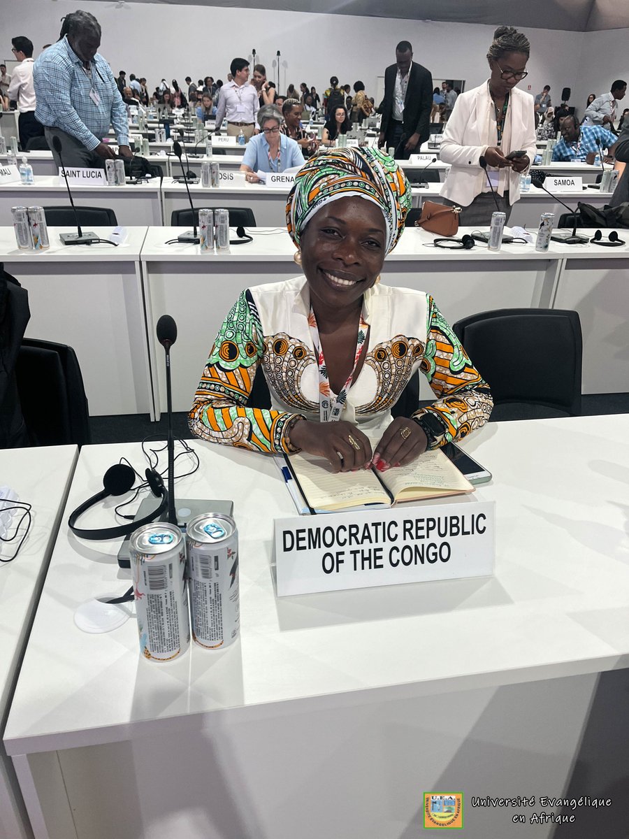 UEAOfficielle's tweet image. Fière représentation 🇨🇩 à la #COP30 🌍
👏 Félicitations à #Hélène Omoy Kombe, éco-innovatrice du #Fablab Ecodechets – #UEA, sélectionnée par l’@IFDD_OIF pour représenter la #RDC à #Belém (#Brésil).
#UEA #IFDD #COP30 #InnovationVerte #RDC #OIF #Helenah