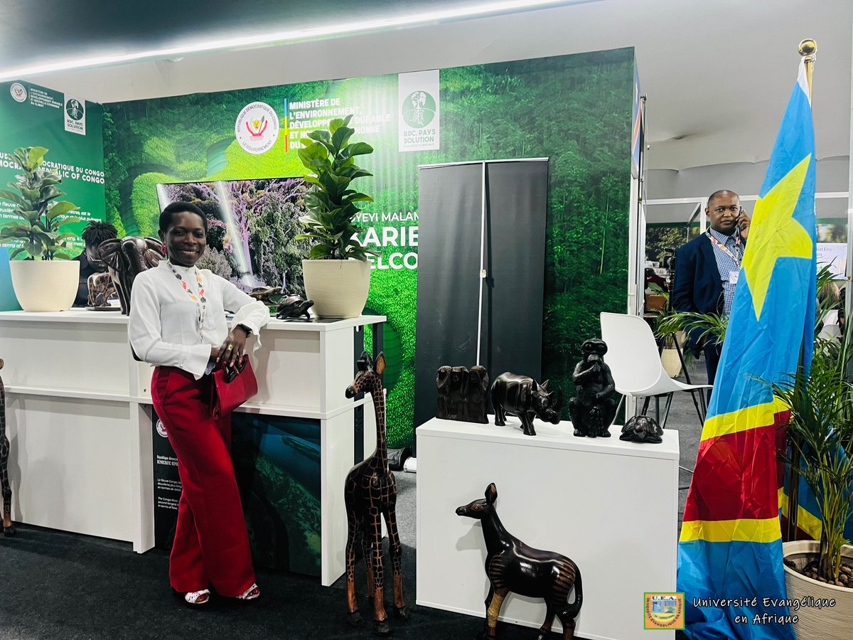 UEAOfficielle's tweet image. Fière représentation 🇨🇩 à la #COP30 🌍
👏 Félicitations à #Hélène Omoy Kombe, éco-innovatrice du #Fablab Ecodechets – #UEA, sélectionnée par l’@IFDD_OIF pour représenter la #RDC à #Belém (#Brésil).
#UEA #IFDD #COP30 #InnovationVerte #RDC #OIF #Helenah