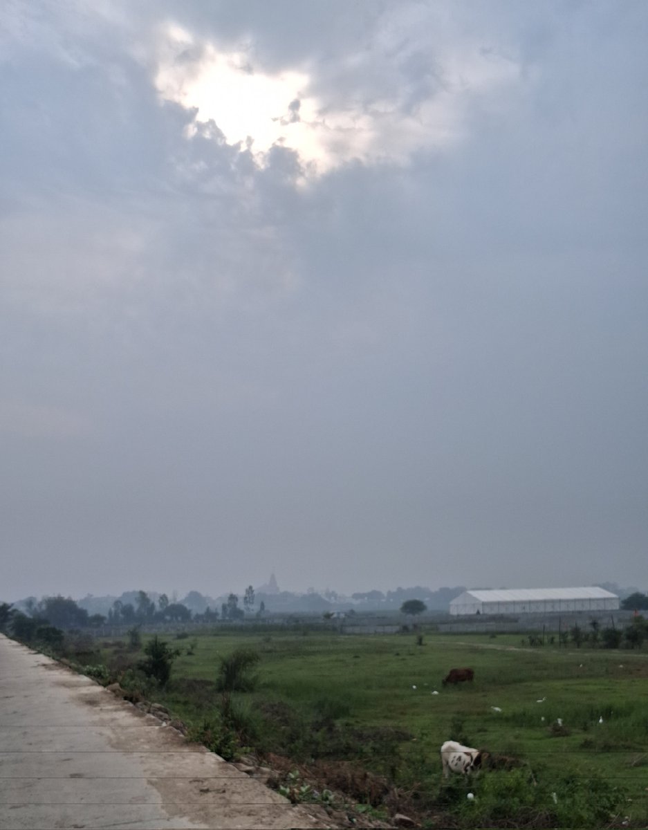 sambhashan_in's tweet image. इस चित्र में आपको क्या दिखाई देता है?