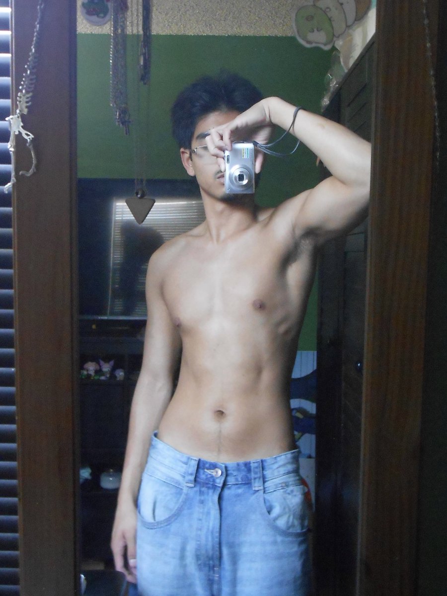 levricola's tweet image. Stripping apart till my pain disappears