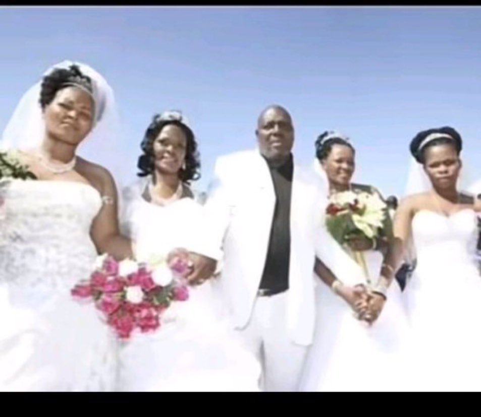 pablodeyforyouy's tweet image. Leaked pic of me in the future cause im polygamous in nature 😳