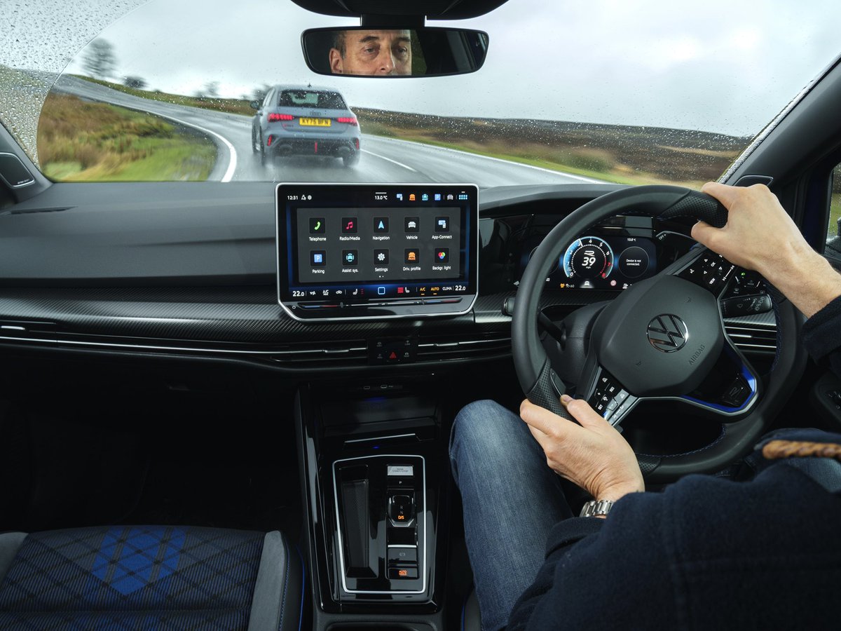 ‘But why do these cars feel so different given their shared underpinnings? I think there are a few reasons…’

<a href="/Andrew_Frankel/">Andrew Frankel</a> compares two 4WD hot hatchbacks: the Audi RS3 Sportback and Volkswagen Golf R.

Read or listen to the story now – exclusively on The Intercooler. ⬇️