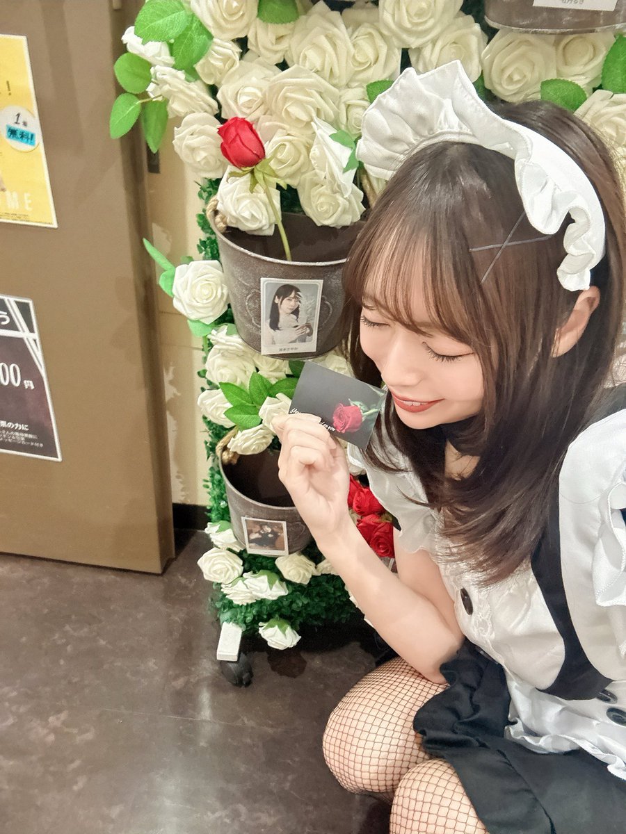 バラもらえたの〜🌹💙 Tくんチェキもありがとう๐·°(৹˃̵﹏˂̵৹)°·๐