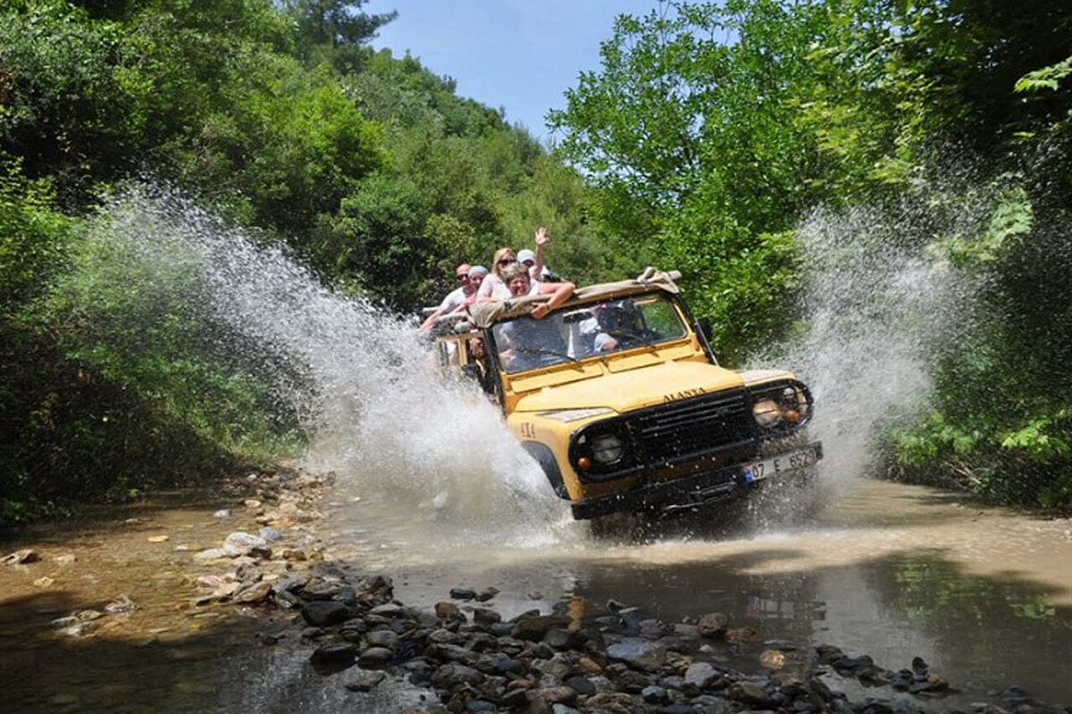 excursionturkey's tweet photo. Hit the dirt roads, feel the wind &amp; chase the wild side of Bodrum! 🚙🌿

Jeep Safari = pure adventure + stunning Turkish nature 🌞

Details: https://t.co/8sDDiYHVkM

#Bodrum #Travel #JeepSafari #Offroad #AdventureTime #AegeanSea https://t.co/yGLeNG5Ygm