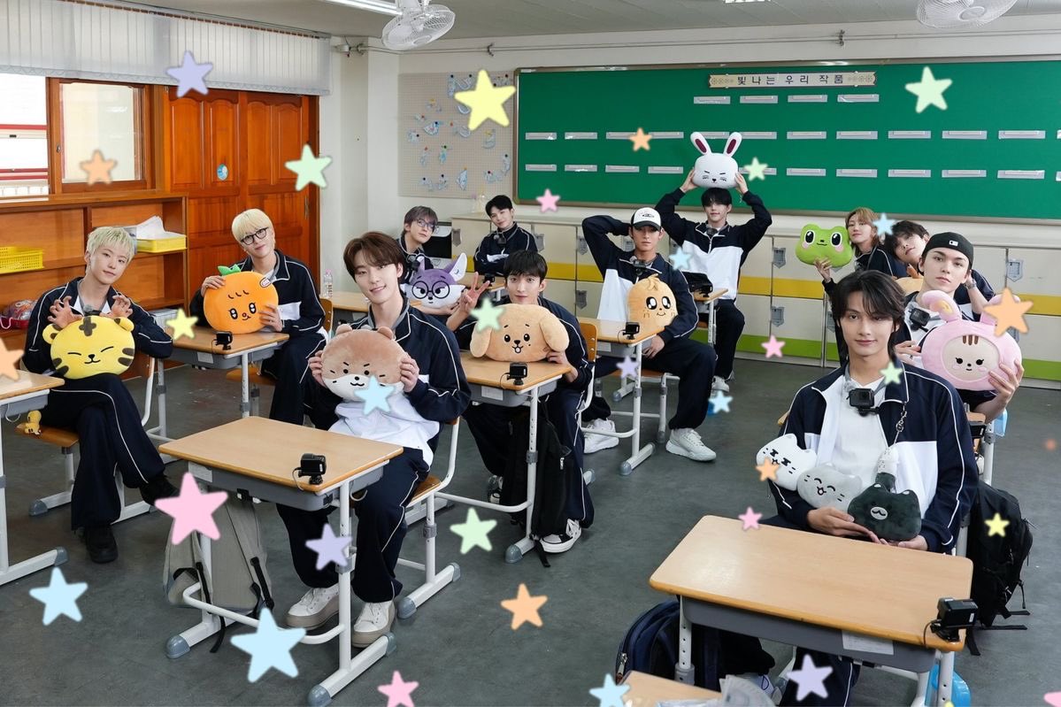 xmhlovre's tweet image. 🐸 JOLLIBEE MEAL &amp;amp; ₱350 GIVEAWAY 🍓

we wanna share our small blessings so…

(1) one winner of c1 meal
(2) two winners of 350 pesos

— mbf me and @chnsasvntn 
— like and rt this post
— ends today, 8pm PHST
— tag 5 moots and drop your fave ot13 photo

good luck, loves! 🌻