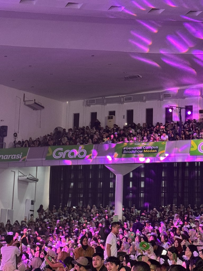 Suasana makin rame!
Cek thread mimin buat cari tau soal passion in action

Generasi Campus Roadshow Medan
#GenerasiCampus2025