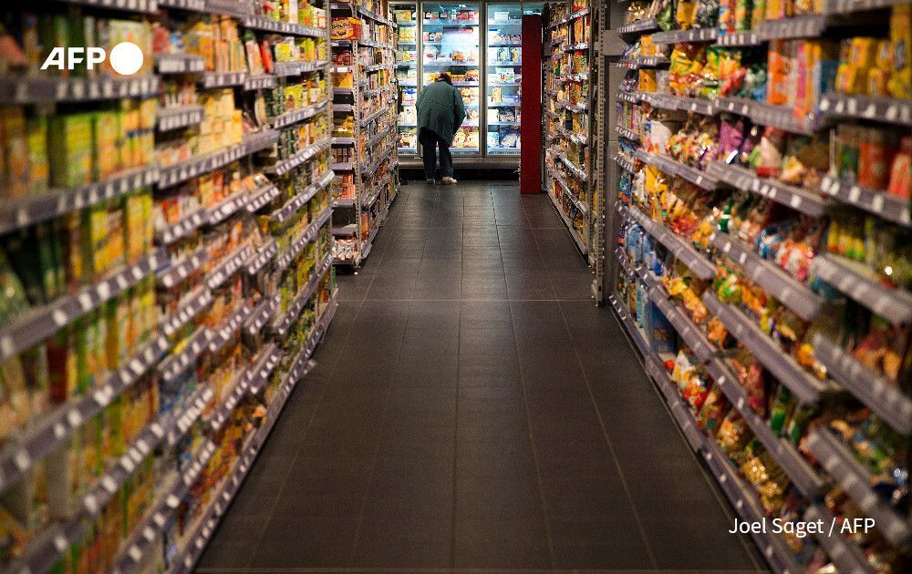 AFP's tweet image. Rising global consumption of ultra-processed foods (UPFs) poses a major threat to health, researchers warn

u.afp.com/Snrf