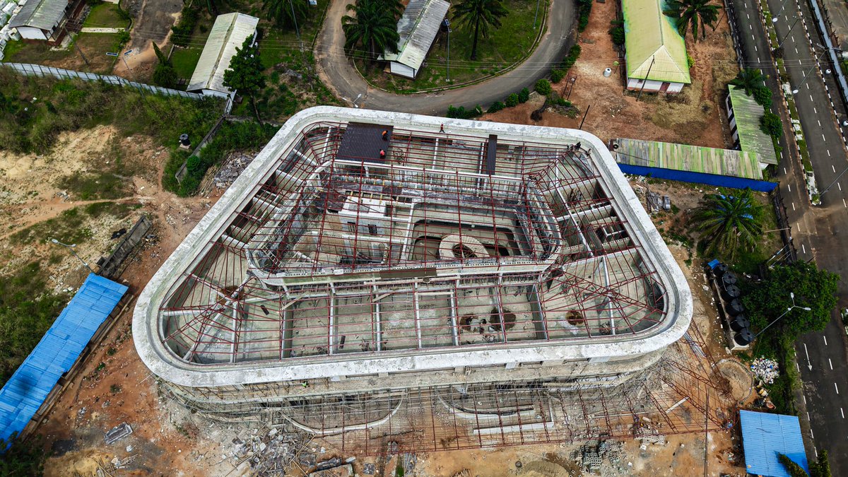 AnambraNewMedia's tweet image. Solution Innovation District (SID) Flagship Building Reaches Roofing Stage

Located at the site of the old Anambra State Government House, the SID is at the heart of the Soludo administration&apos;s vision to create &quot;Anambra Silicon Valley.&quot;

#SolutionContinues
#AnambraIsRising