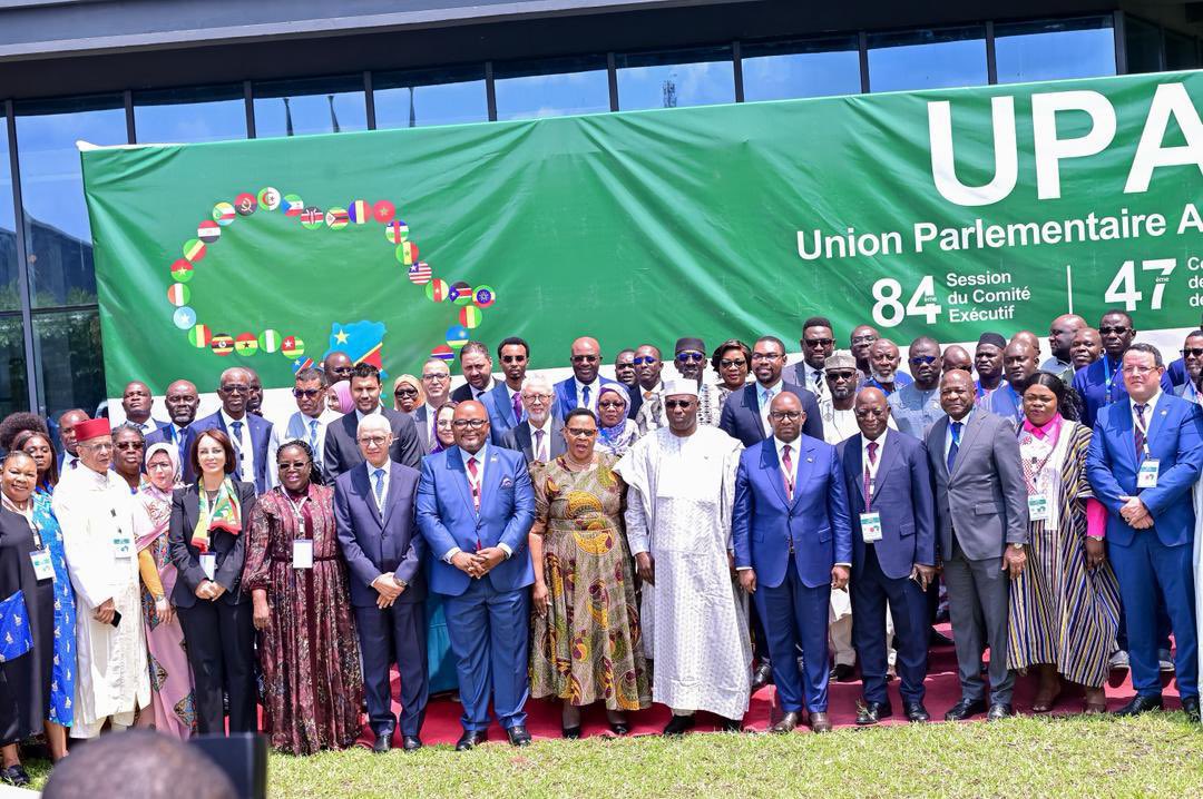 #UPA / Parlement de la RDC : Ouverture de la 84ᵉ Session du Comité Exécutif de l’Union Parlementaire Africaine (UPA) par le Président de l’Assemblée nationale <a href="/BojiAime/">Aimé BOJI SANGARA (MSc, BSc Honours)</a> 
aucoeurduparlement.net/upa-parlement-…

<a href="/AssembleeNatRDC/">Assemblée nationale 🇨🇩</a> <a href="/PrimatureRDC/">Primature de la République Démocratique du Congo</a> <a href="/Presidence_RDC/">Présidence RDC 🇨🇩</a> 

Rédaction : +243823718813