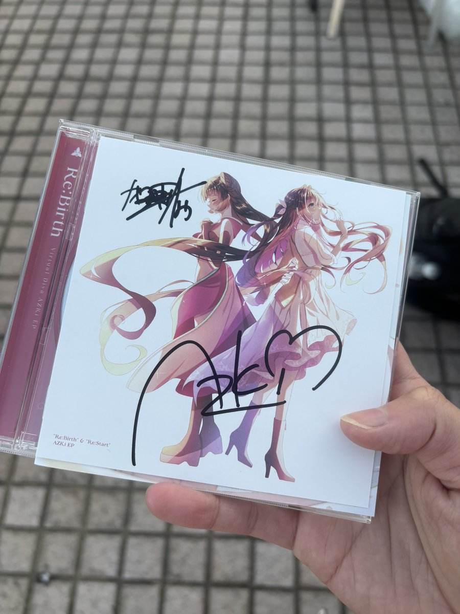 世間兔　サイン AZKiと未来へ 現地で買ったEPからあずきちのサイン出ました
