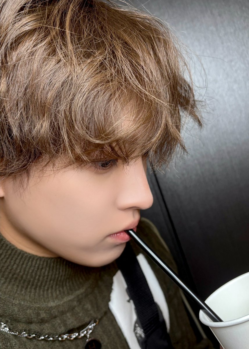 [#홍중] 근성의 긍정 리더 홍중입니다 ᕙ( "̮ )ᕗ
#ATEEZ #에이티즈