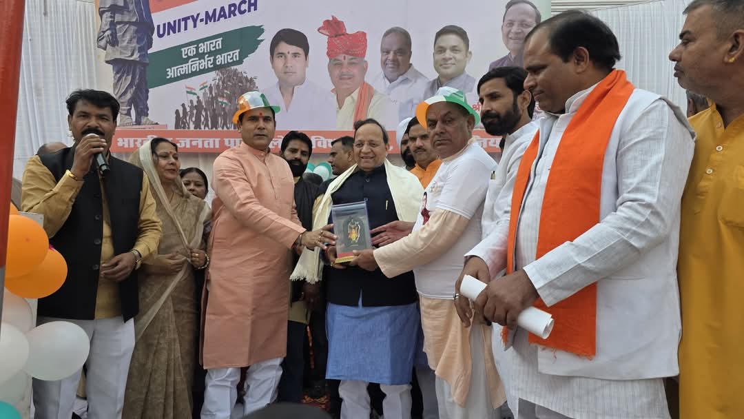 nkgurjar4bjp's tweet image. धन्यवाद लोनी!

लोनी, गाज़ियाबाद में लौहपुरुष सरदार वल्लभभाई पटेल जी की 150 वीं जयंती के उपलक्ष्य में आयोजित #RunForUnity पदयात्रा में उमड़े जनसैलाब ने एकता और अखंडता के संकल्प को नई शक्ति प्रदान की।
1/2
#RunForUnity #150SardarPatelJayanti #mlaloni