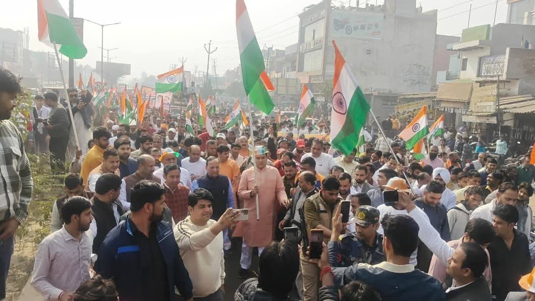 nkgurjar4bjp's tweet image. धन्यवाद लोनी!

लोनी, गाज़ियाबाद में लौहपुरुष सरदार वल्लभभाई पटेल जी की 150 वीं जयंती के उपलक्ष्य में आयोजित #RunForUnity पदयात्रा में उमड़े जनसैलाब ने एकता और अखंडता के संकल्प को नई शक्ति प्रदान की।
1/2
#RunForUnity #150SardarPatelJayanti #mlaloni