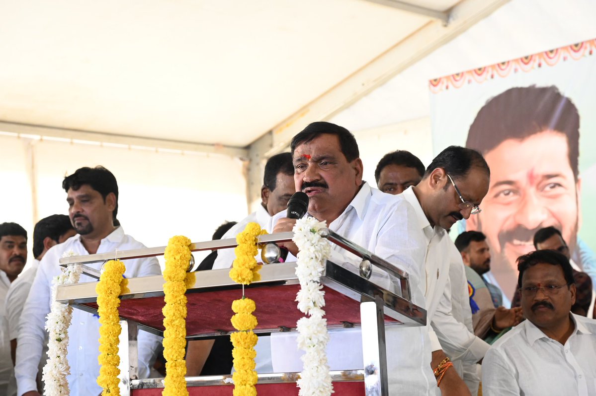 Drpmahendereddy's tweet image. అలాగే, భారతరత్న శ్రీమతి ఇందిరా గాంధీ జయంతి సందర్భంగా వారి చిత్రపటానికి నివాళులు అర్పించడం జరిగింది. (2/2)

#Manikonda #Development #IndiraGandhiJayanthi