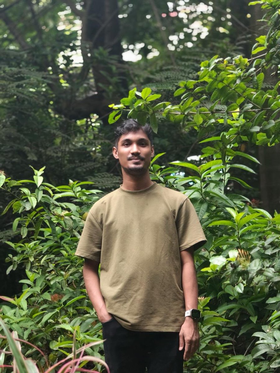 AhammedAfif's tweet photo. The ones you love the most are like fog, you can see them but you can't touch them 🤍 https://t.co/NL7HUD15p3