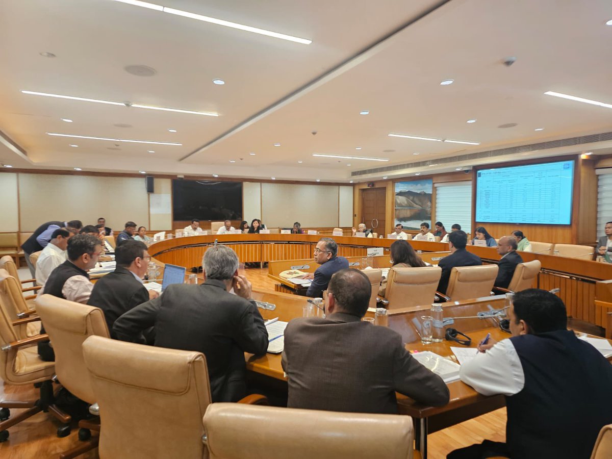 PCMohanMP's tweet image. Chaired the meeting of the Standing Committee on Social Justice and Empowerment to examine oral evidence presented by the Ministry of Tribal Affairs and TRIFED on the subject ‘Review of the Functioning of the Tribal Cooperative Marketing Development Federation of India Ltd’.