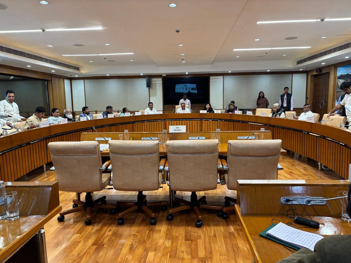 PCMohanMP's tweet image. Chaired the meeting of the Standing Committee on Social Justice and Empowerment to examine oral evidence presented by the Ministry of Tribal Affairs and TRIFED on the subject ‘Review of the Functioning of the Tribal Cooperative Marketing Development Federation of India Ltd’.