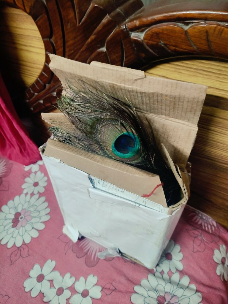 sukantk02's tweet photo. मैने गाजियाबाद से अपने घर सहरसा बिहार @IndiaPostOffice से स्पीड पोस्ट के माध्यम से ये कोरियर भेजा, मेरे परिवार वालों के खोलने से पहले इंडिया पोस्ट के कर्मचारी ने इसे खोल के देख लिया कि इसमें क्या ? और ये 2-4 बार हो चुका है मेरे साथ । 
आखिर ऐसा क्यों ? 
@JM_Scindia @PMOIndia https://t.co/lVZegzRHOV