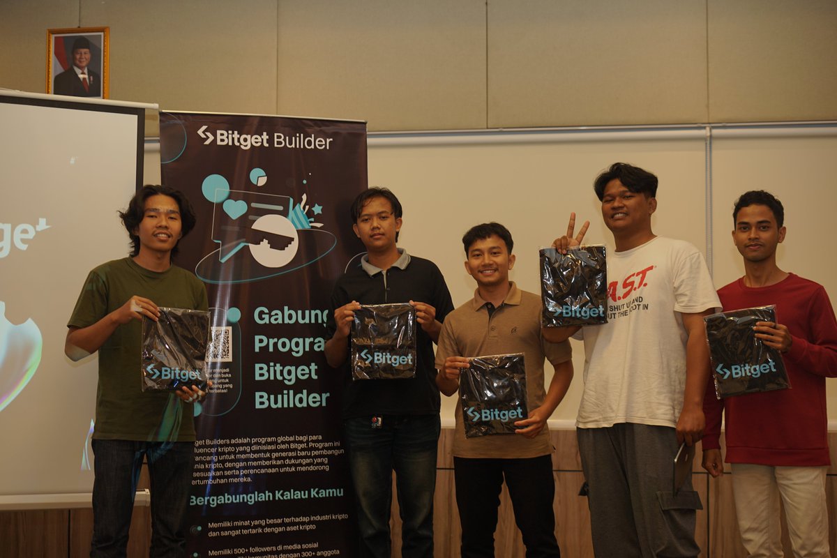 BitgetID's tweet image. Yogyakarta istimewa! 🤩

Terima kasih untuk 120 crypto enthusiasts yang sudah hadir dan meramaikan meetup seru yang di-host oleh #BitgetBuilder kita @Moving_03.

Antusiasmenya luar biasa, diskusinya dalam, dan networking-nya asyik! 🙌

Kota mana lagi yang harus didatangi…