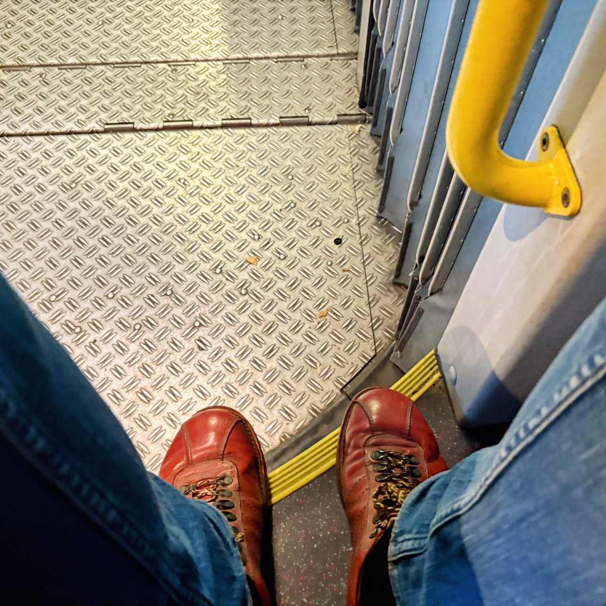 derliebeMichi #Mit49EuroUmDieWelt 🤍 tweet media