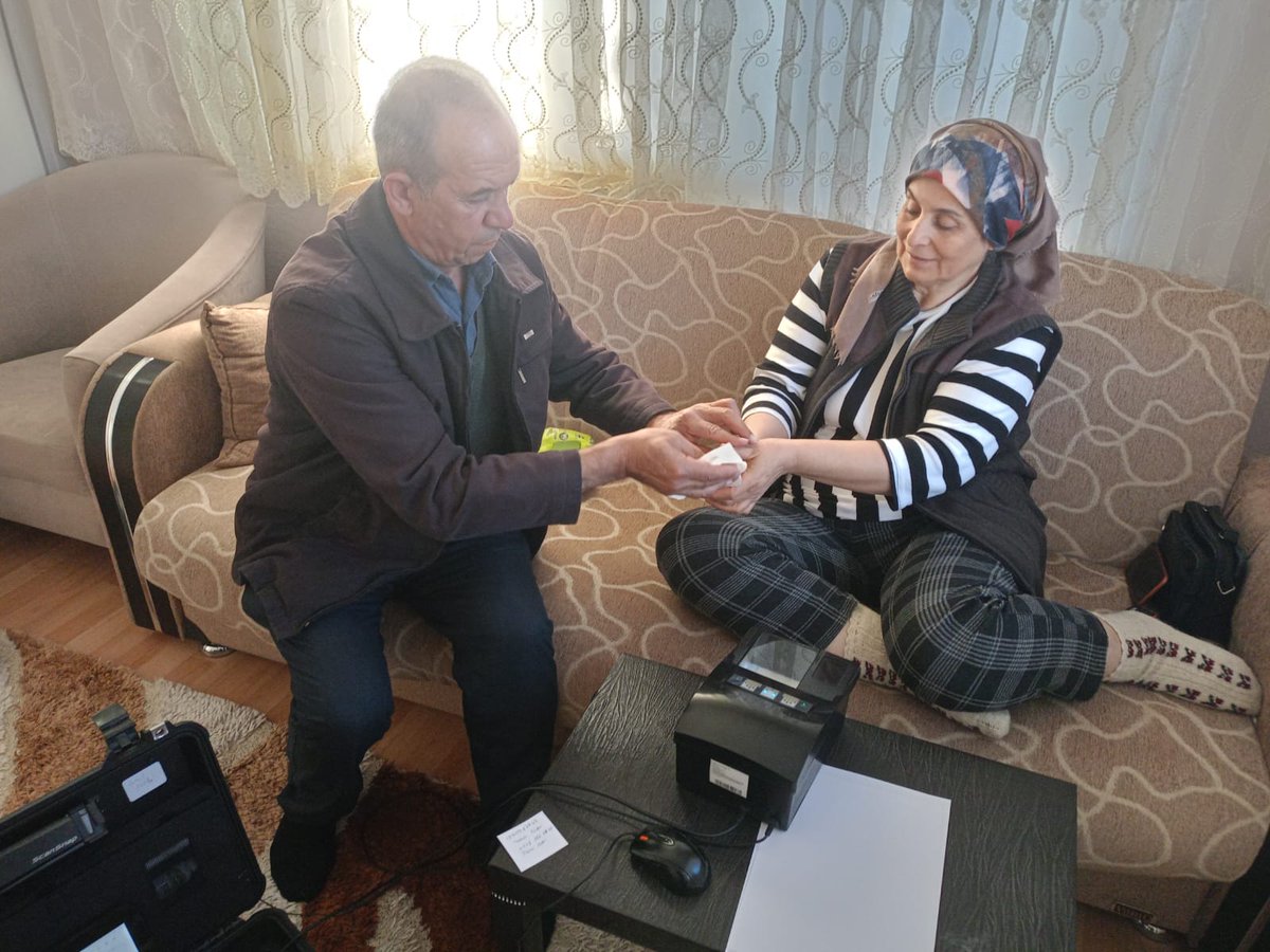 #SizBizeGelemiyorsanızBizSizeGeliriz
Genel Müdürlüğümüzün Adreste Nüfus Hizmeti Projesi kapsamında, T.C. Kimlik Kartı başvurusunda bulunmak için müdürlüğümüze gelemeyen vatandaşımızın başvurusu, ikametinde alınmıştır.
<a href="/TCNufus/">Nüfus ve Vatandaşlık İşleri Genel Müdürlüğü</a>
<a href="/AfyonValiligi/">T.C. Afyonkarahisar Valiliği</a>
<a href="/suhutkaymakami/">Şuhut Kaymakamlığı</a>
<a href="/afyon_nvi/">Afyonkarahisar İl Nüfus ve Vatandaşlık Müdürlüğü</a>
<a href="/E_tanyeri/">Erkan TANYERİ</a>