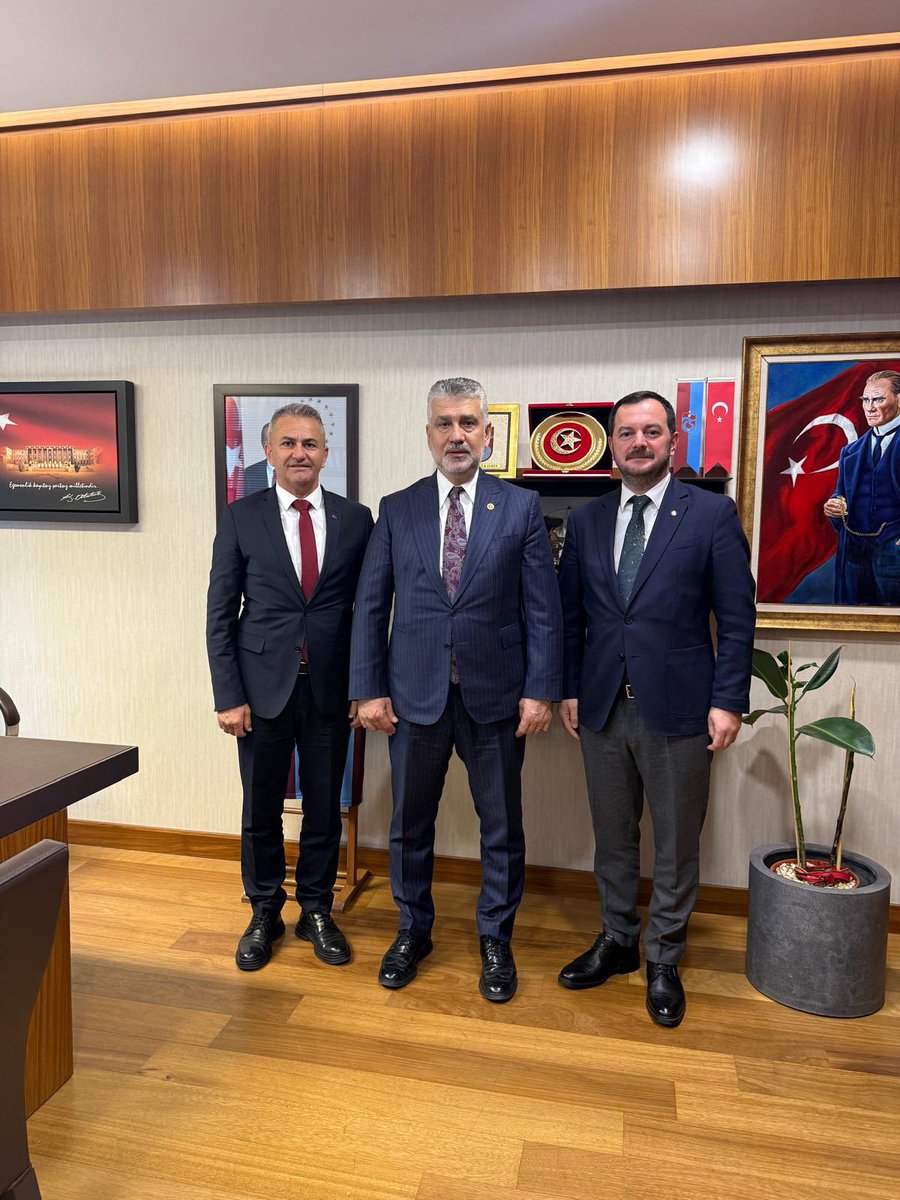 📌 Trabzon Milletvekili Sayın Yılmaz Büyükaydın’ı makamında ziyaret ettik.

Misafirperverliği için Sayın Büyükaydın’a teşekkür ediyor, kolaylıklar diliyoruz. 

Haberin devamı için tıklayınız 👉 bit.ly/3X3bExc