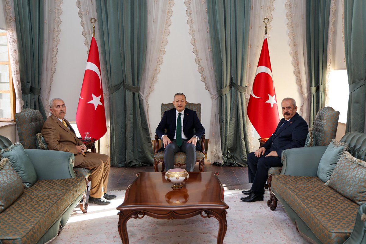 Valimiz Sayın Tahir Şahin Türkiye Emekliler Derneği Kilis Şube Başkanı Sayın Mustafa Yavuzcan ve başkan yardımcısı Sayın Hasan Sert’i kabul etti.

#Kilis