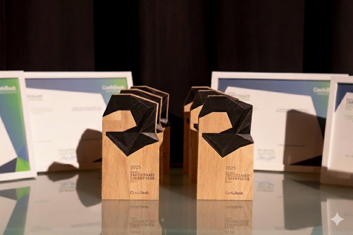 Un año más, y ya van 32, hoy nos volvemos a encontrar en el Palacio Euskalduna. 
Aurten ere, eta dagoeneko 32 dira, gaur Euskalduna Jauregian elkartuko gara berriro 
LH&amp;Enpresa ekitaldia, prest! <a href="/Confebask/">Confebask</a> <a href="/FPeuskadi/">FPeuskadi</a>