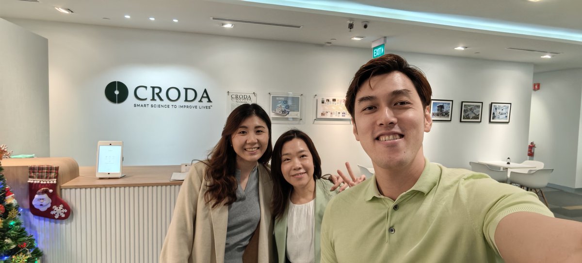 gohchoonfu's tweet photo. Busy day visiting Jaynee at @CrodaPlc, Prof Cui & our previous #skinresearch group member, @ElsieLCWong at @NUSingapore for update & exciting discussion! #pharmaceutics #drugdelivery #biomaterial #skin https://t.co/V2SDuYJR7g
