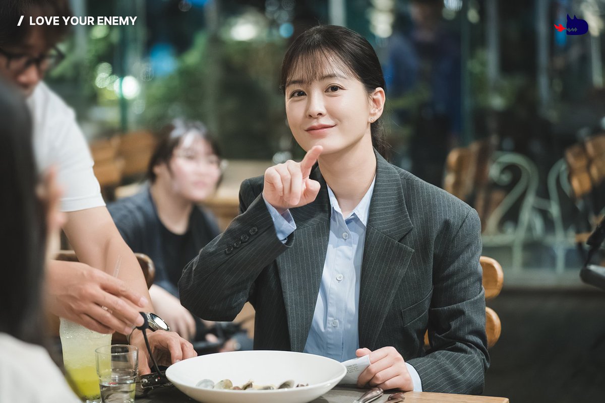 studiodragonKR's tweet image. Their 18-year love-hate chemistry never fails🦊🐰
Happy 1st Anniversary, #LoveYourEnemy