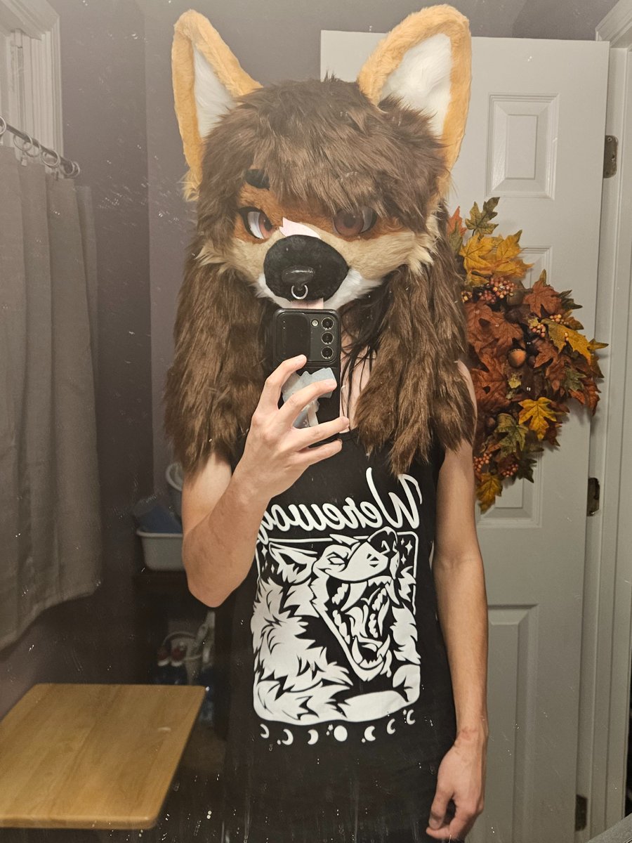 Nearly a decade later 
Wassuppppppppppppppppppp

The fur is absolutely all ruffled from the box ill fix it later lol