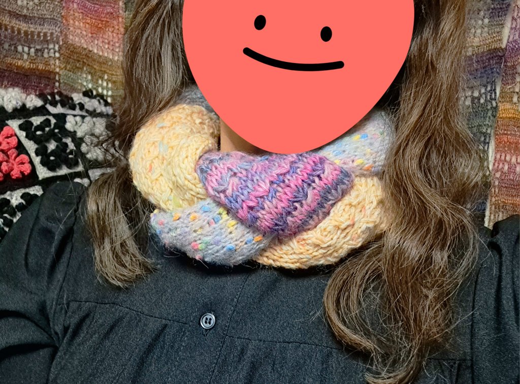 netarou_amuamu's tweet image. 三つ編みスヌード2号機完成🌱 ᐕ)ﾉ
模様編み有りも無しもいい感じ✨
首元暖かいし解けないしなんてったって着脱楽ちんだし、ミニサイズでkids用も善きだよね( *´艸`)♥
ご要望あれば簡単メモ作る🫶︎ﾃﾞｽ