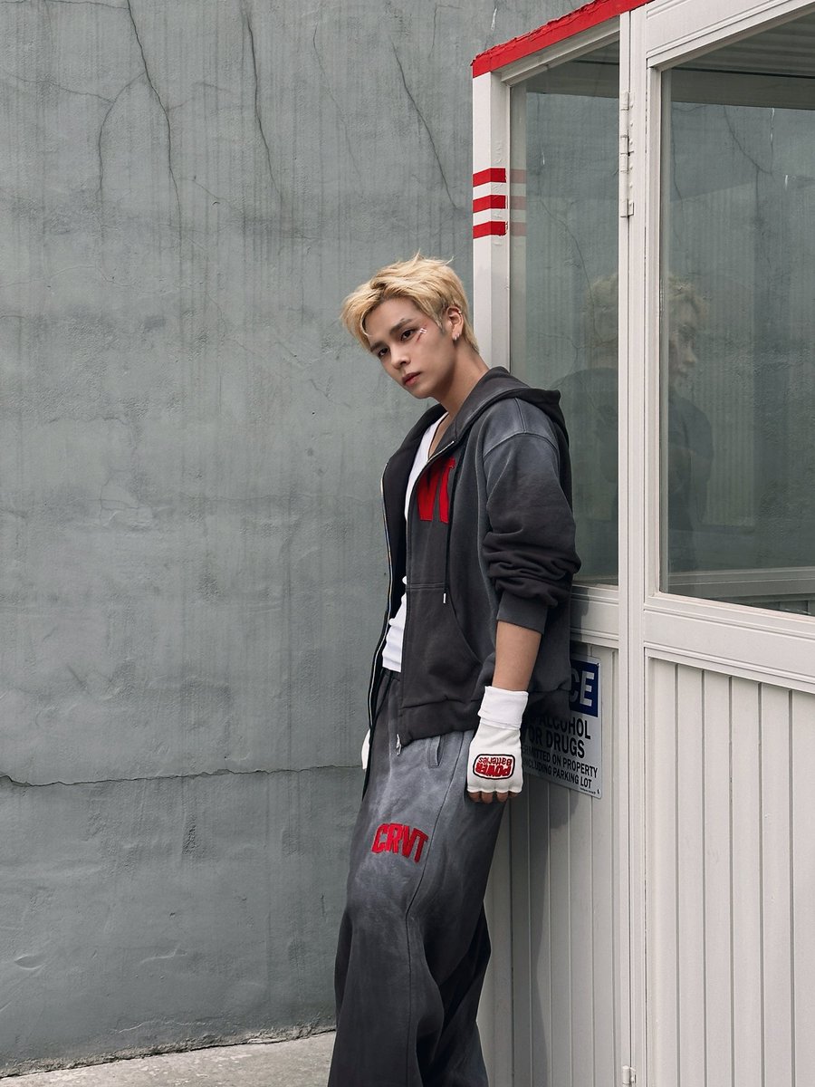 CRAVITY_twt's tweet photo. 러비티 누가 괴롭히면 말해
내가 신고해 줌^^
#세림 https://t.co/aw8HdMWB6E