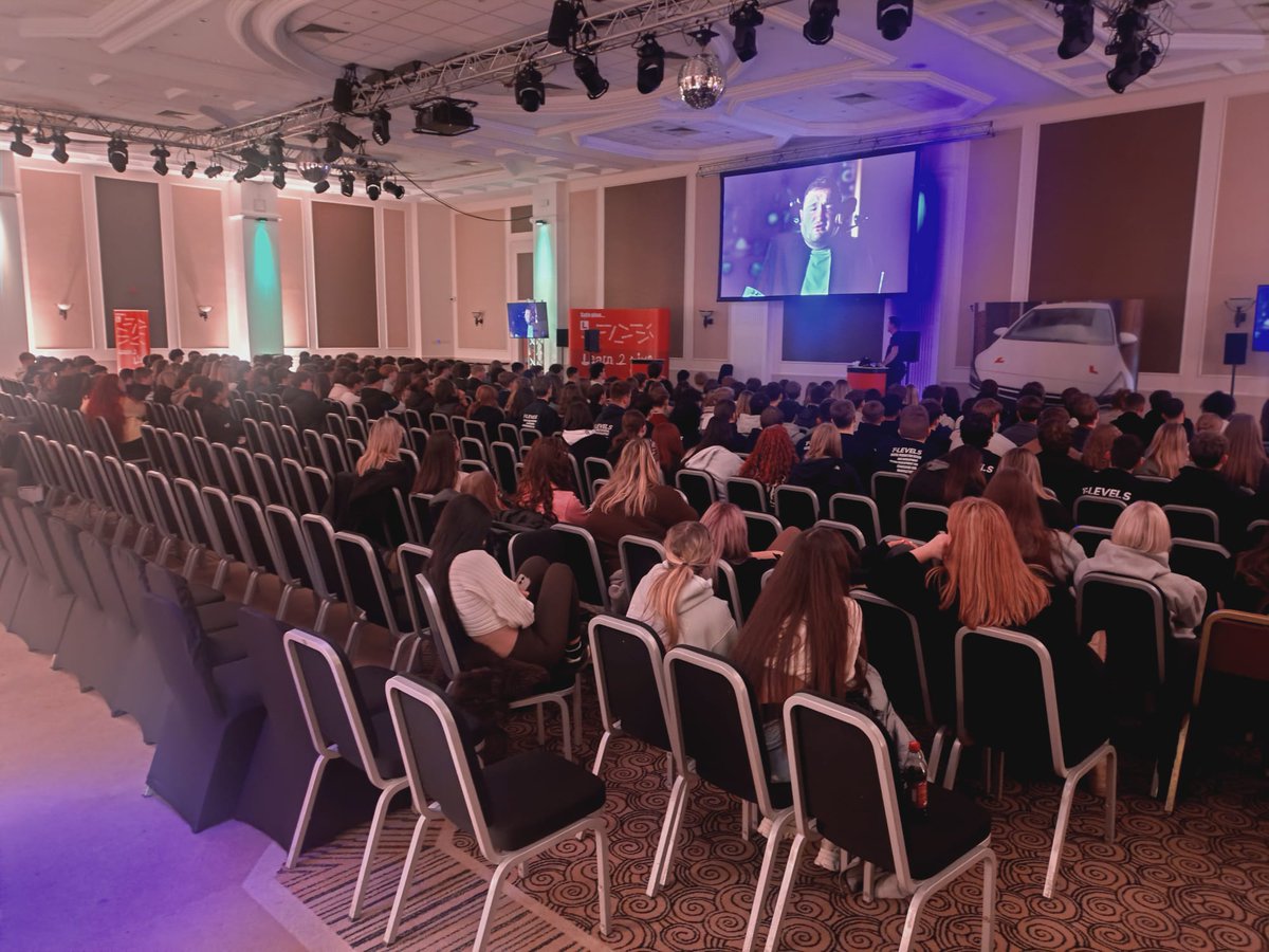 Learn 2 Live tweet media